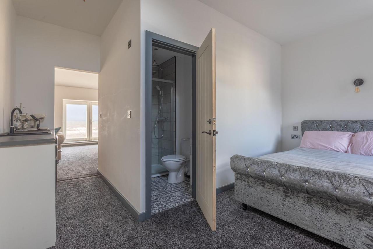 Residency Luxury Seafront Hotel Blackpool Esterno foto